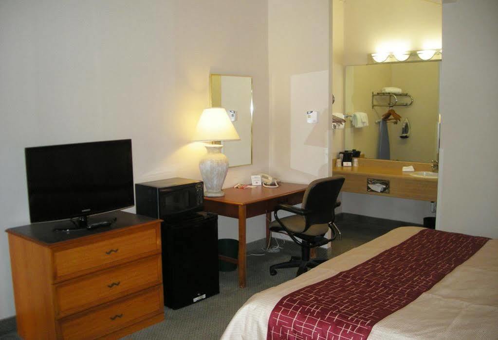 Travelodge By Wyndham Appleton Esterno foto