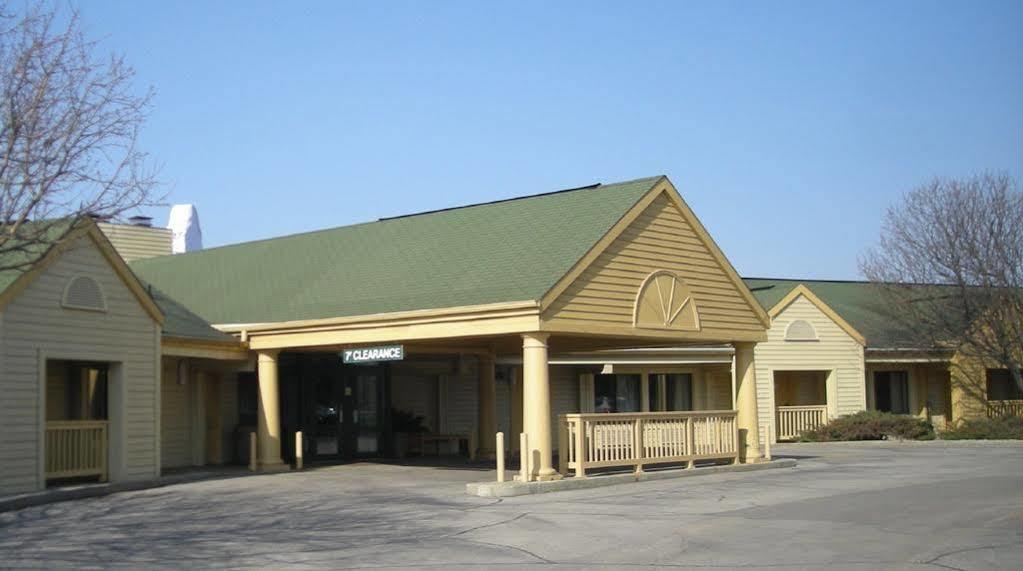 Travelodge By Wyndham Appleton Esterno foto